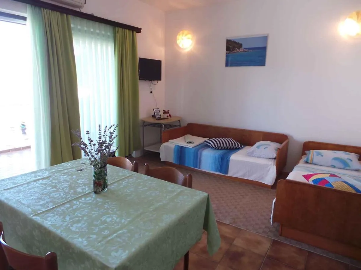 Apartments in Sabunike/Zadar Riviera 7766 Nin